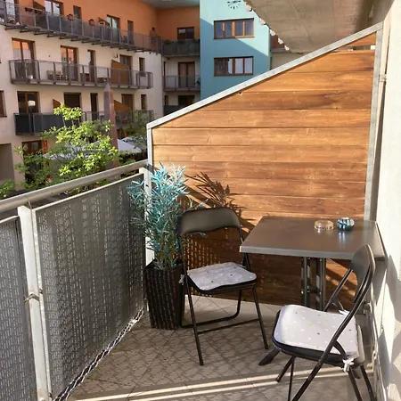 Karo, Apartment Oscadnica