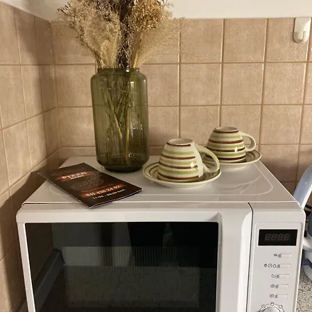 Karo, Apartment