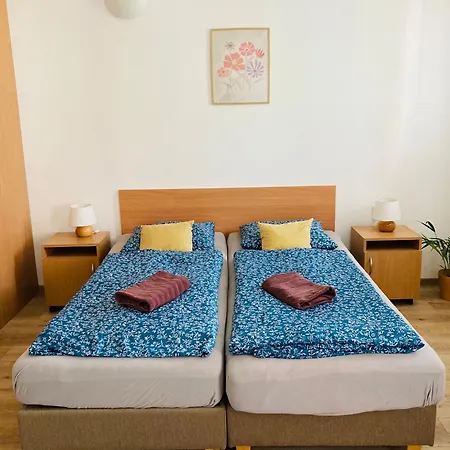 Apartment Karo, Oscadnica